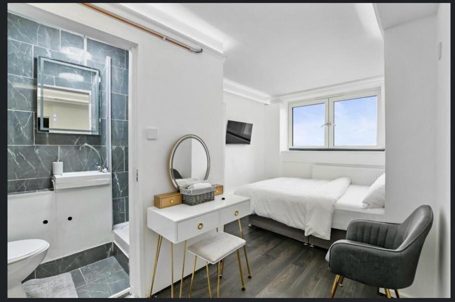 Southside Property Apartment Лондон Екстериор снимка